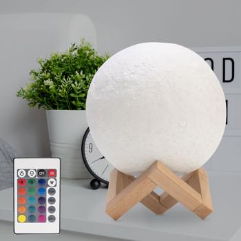Preview: 2er-Set Beeindruckende 3D Mond Dekorations- Lampe mit Holzständer, Touch-& Fernbedienung, 16 Farben, 5 Leuchtmodi, Akku, Ø 15 cm Preview: 2er-Set Beeindruckende 3D Mond Dekorations- Lampe mit Holzständer, Touch-& Fernbedienung, 16 Farben, 5 Leuchtmodi, Akku, Ø 15 cm