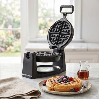 Preview: Stylish rotary waffle iron: powerful 1000 watts, rose gold, for Belgian waffles - for fluffy, perfect waffles like a pro