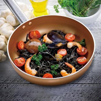 Preview: Set di cottura professionale, 11 pezzi, in alluminio e acciaio inox, con elegante design in rame, incl. sottopentola: per un‘esperienza culinaria di prima classe