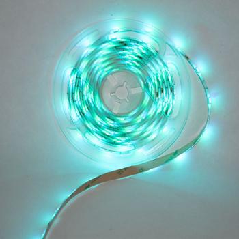 Preview: Striscia LED per interni ed esterni, RGB, 5 m, IP65, con 4 effetti luminosi Preview: Striscia LED per interni ed esterni, RGB, 5 m, IP65, con 4 effetti luminosi