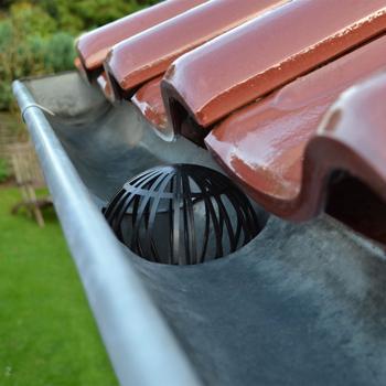 Preview: Downpipe leaf guard, set of 2, rainwater pipe protector, Ø 13.2 cm
