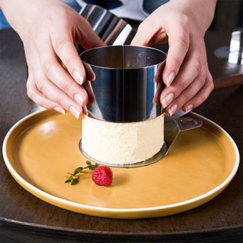 Preview: 6 anelli professionali per dolci e alimenti, Ø 8 cm x altezza 5 cm, incl. sollevatore e pinza, idee artistiche di cucina e pasticceria e presentazioni creative di cibi