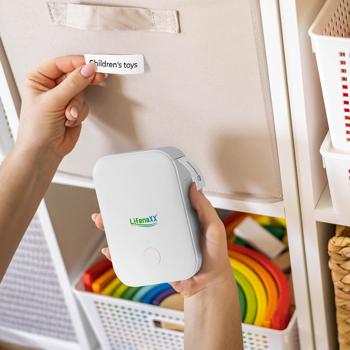 Preview: Imprimante d‘Étiquettes Thermique Mobile Sans Fil - App Design & Étiquettes Incluses - 12mm - Longue Autonomie 1000 Étiquettes - USB-C Preview: Imprimante d‘Étiquettes Thermique Mobile Sans Fil - App Design & Étiquettes Incluses - 12mm - Longue Autonomie 1000 Étiquettes - USB-C