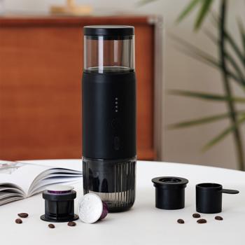 Preview: Tragbare Espressomaschine für Kapsel & Pulver, 15 bar, schwarz: Perfekter Espresso unterwegs, kompakt & einfach zu bedienen, für Reisen, Camping &Büro Preview: Tragbare Espressomaschine für Kapsel & Pulver, 15 bar, schwarz: Perfekter Espresso unterwegs, kompakt & einfach zu bedienen, für Reisen, Camping &Büro