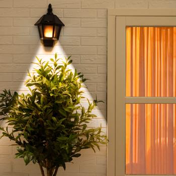 Preview: Retro wall light with 2 light modes, flame effect and warm white, with solar panel, 31 bright LEDs, solar wall light for garden balcony terrace