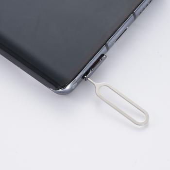 Preview: Câble de chargement multifonction avec boîte – adaptateurs USB universels rapides – chargeur de voyage pratique pour smartphones et tablettes Preview: Câble de chargement multifonction avec boîte – adaptateurs USB universels rapides – chargeur de voyage pratique pour smartphones et tablettes