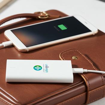 Preview: Compact USB-C 4,000 mAh power bank: ultra-fast & reliable - your mobile battery boost on the go