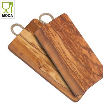 Preview: Olivenholz Bretter 2er-Set - Schneide- & Servierbretter mit Kordel - Unikate, handgefertigt - 24x13cm & 29x13cm - unbehandelt, einzigartige Maserung