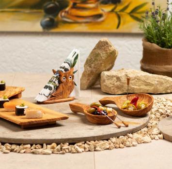 Preview: Serviettenhalter Eule Olivenholz - Handgefertigt in Italien - Rustikales Naturholz Design - 14x14x8cm - MOCA-zertifiziert für Lebensmittel