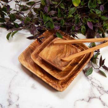 Preview: 3 square bowls, olive wood, 11 x 11cm, 15 x 15 cm, 20 x 20 cm Preview: 3 square bowls, olive wood, 11 x 11cm, 15 x 15 cm, 20 x 20 cm