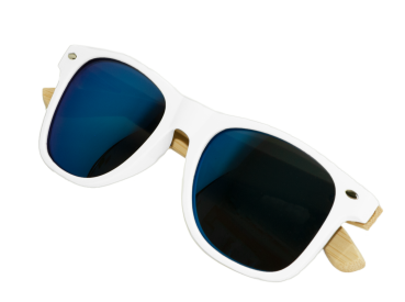 Preview: Sonnenbrille Bambus - Rayban-Stil weisser Rahmen, hellbraune Bügel - Polarisierte blaue Spiegelgläser mit Regenbogen-Optik - UVA- & UVB-Schutz, 144x48mm