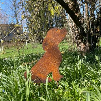 Preview: Gartenstecker Welpe aus Metall - Rostbraun & 30cm Länge - Dekoration für Pflanzenkästen, Beete & Garten - Landhaus-Optik mit Erdspiess
