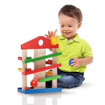 Preview: Pista per palline in legno da 4 pezzi, giocattolo educativo con tre palline e campana, 25 x 12 x 34 cm