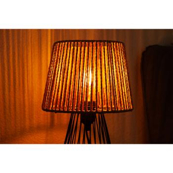 Preview: Lampe de table vintage corde & métal. 36 cm : Un accroche-regard exclusif en design industriel - Crée une ambiance luxueuse Preview: Lampe de table vintage corde & métal. 36 cm : Un accroche-regard exclusif en design industriel - Crée une ambiance luxueuse