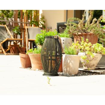 Preview: Bambus Laterne mit Glaseinsatz – Windlicht Natur aus Rattan für Kerzen – Henkel aus Jute – Ø 24x36cm – Grüner Schattenspiel-Effekt