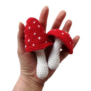 Preview: Fungo all‘uncinetto, bianco-rosso, fatto a mano, fungo decorativo, L 9 cm
