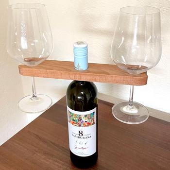 Preview: Weinglashalter aus Buchenholz für 2 Gläser & 1 Flasche - Dekorativ, minimalistisch, originell - 30x10cm, Natur/Braun, lebensmittelecht