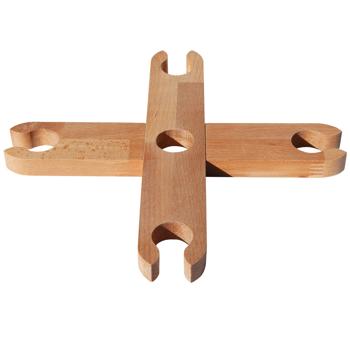 Preview: Weinglashalter Holz - Flaschen-Halterung für 4 Gläser aus Buchenholz - Lebensmittelgerecht geölt - 30x30cm Natur/Braun - Stilvolle Weindekoration