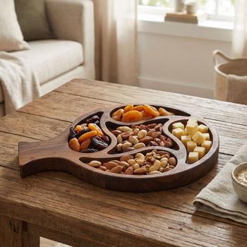 Servierbrett aus Walnussholz - 5 Fächer Fischform für Speisen Tapas Snacks - 39x29x16cm - Robust, edel, handgefertigt in Europa, lebensmittelecht