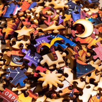 Preview: Sternzeichen Holz Puzzle Widder - Entspannung, Gedächtnistraining & Geschenkidee - 180 Teile, Ø 24 cm aus Birkenholz für Astrologie Fans