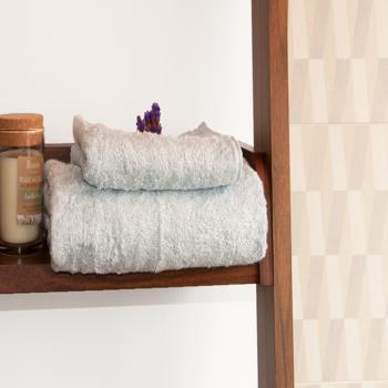 Preview: Bath towel made of 70% wood fibers, 100 x 150 cm, light blue