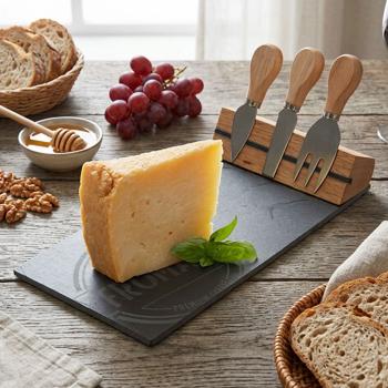 Schiefer Käsebrett Set mit integrierter Halterung für Käsebesteck - Edle Servierplatte aus Schieferstein für Käse, Snacks & Tapas