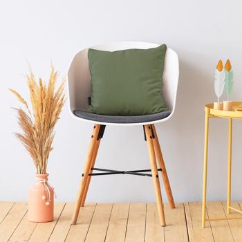 Preview: Deko-Kissen Outdoor - Grünes Outdoorkissen 45x45x10cm - UV-Schutz - 70% recycelt - Langlebig & Strapazierfähig - Loungekissen Made in Europe