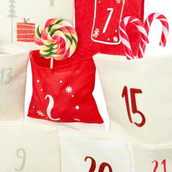Preview: Calendrier de l’Avent avec 24 sachets en tissu à remplir – calendrier de Noël DIY en forme de sapin – 62x67 cm rouge/blanc réutilisable