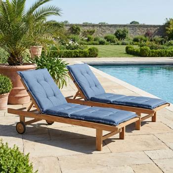 Preview: Lot de 2 coussins pour transat – Garnissage doux et confortable, cobalt, 200 x 65 cm – Protection UV, cordelettes & sangle – Pour jardin, balcon, chaise longue, bain de soleil