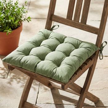 Preview: Coussin de chaise matelassé 46x46 cm vert – Coussins d’assise confortables pour chaises de cuisine et de jardin – Épaisseur 8 cm – Protection UV – Avec liens de fixation