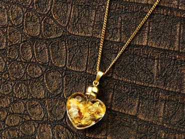 Preview: Chaîne dorée avec pendentif cœur en verre et éclats de feuille d’or