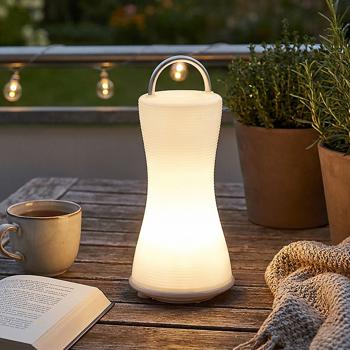 2in1 LED-Laterne Touch Livinglight - Tageslichtweisses Licht für Camping, Terrasse, Nachttisch - 6 Power-LEDs, 50 Std. Batterielaufzeit, 3 AA Batterien
