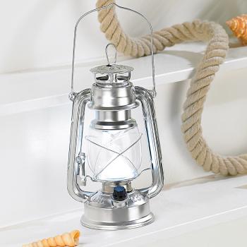 Preview: Dimmbare LED-Sturmlampe, Batteriebetrieb, silbern 42 Lumen,1,5 W