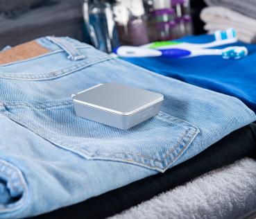 Preview: Kompakter Digital-Reisewecker mit Thermometer, Kalender und Timer Preview: Kompakter Digital-Reisewecker mit Thermometer, Kalender und Timer