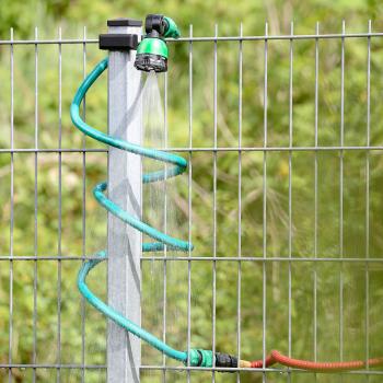 Preview: 3in1-Gartendusche - Rasensprinkler & Wassernebler - Fixierbarer 2m Schlauch - 6 Strahlarten Duschkopf - 360° Rasen-Bewässerung - Kühlung Terrasse/Garten