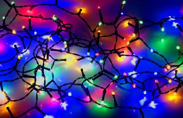 Preview: Christbaum-Überwurf-Lichterkette - 240 RGBW-LEDs, App-Steuerung, Akustik-Sensor & IP44 - Für Innen & Aussen, warmweisses & mehrfarbiges Licht