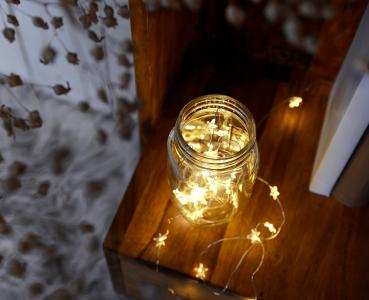 Preview: LED-Sternen-Lichterkette mit 40 LEDs, Batteriebetrieb, 4 Meter Preview: LED-Sternen-Lichterkette mit 40 LEDs, Batteriebetrieb, 4 Meter