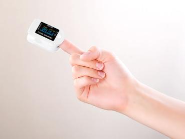 Preview: Finger pulse oximeter with OLED color display, precise measurement