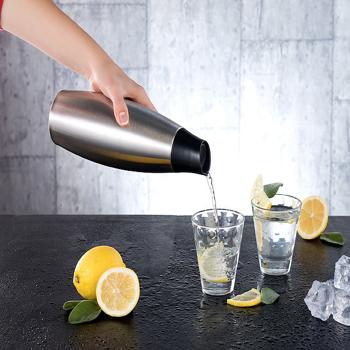 Preview: Design-Thermo-Isolierflasche - Klick-Verschluss einhändig bedienbar - Doppelwandig isoliert, 650 ml - Bruch- & auslaufsicher - BPA-frei Edelstahl