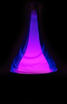 Preview: Aroma-Diffusor im handgefertigten Glasdesign, mit Farbwechsel-LED und 120 ml Fassungsvermögen