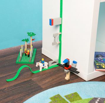 Preview: Selbstklebendes Spielbaustein-Tape für gängige Systeme, 1 m, grün