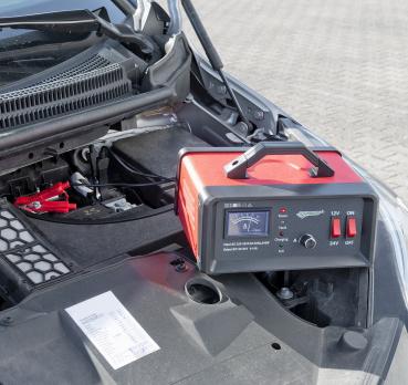 Preview: Professional Car & Truck Battery Charger, 15 A, 15 - 150 Ah Capacity