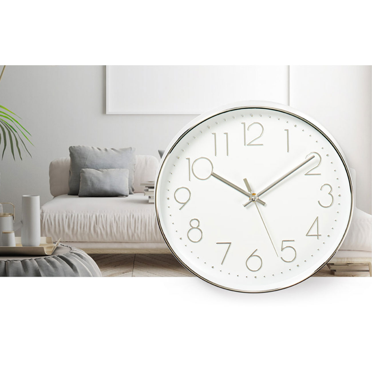 Wanduhr mit edlen Goldakzenten und weissem Hintergrund, Küchenuhr, 30,5 cm