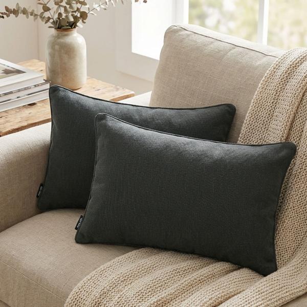 2er-Set Madison Outdoorkissen - Wasserabweisend, UV-Schutz & Schmutzabweisend für Lounge, Gartenstuhl & Sofa - Dunkelgrau, 50x30x10 cm