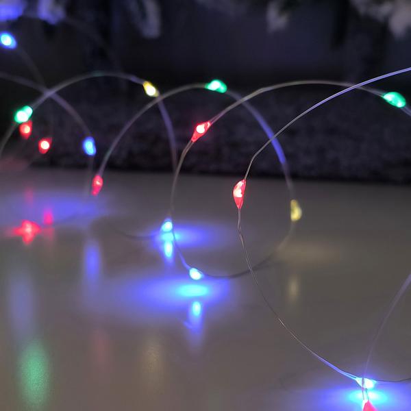 Catena luminosa in filo multicolore 80 LED IP44, 425 cm, a batteria - luci colorate per decorazioni d‘atmosfera per interni ed esterni