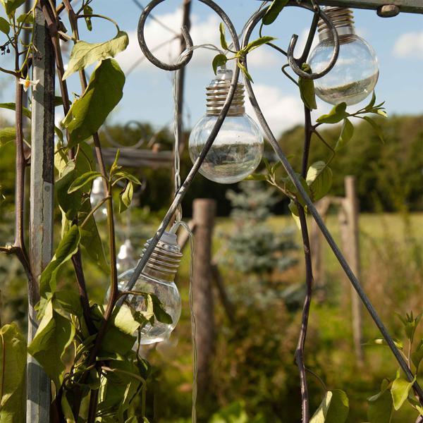 Solar-LED-Lichterkette mit 20 Glühbirnen (2,85m) – Warmweisse Garten-Lichterkette mit Dämmerungssensor & 2 Leuchtmodi, IP44