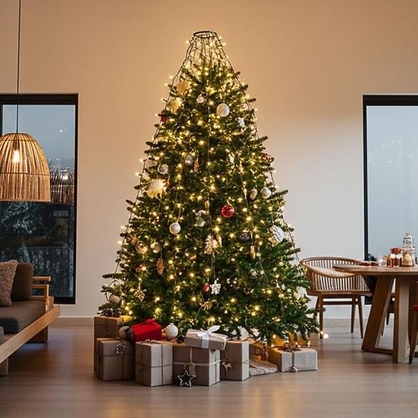 Strahlende 320 LEDs Lichterkette Warmweiss 2,7m – Für Aussen & Innen, IP44 – Überwurf-Lichterkette für Weihnachtsbaum 
