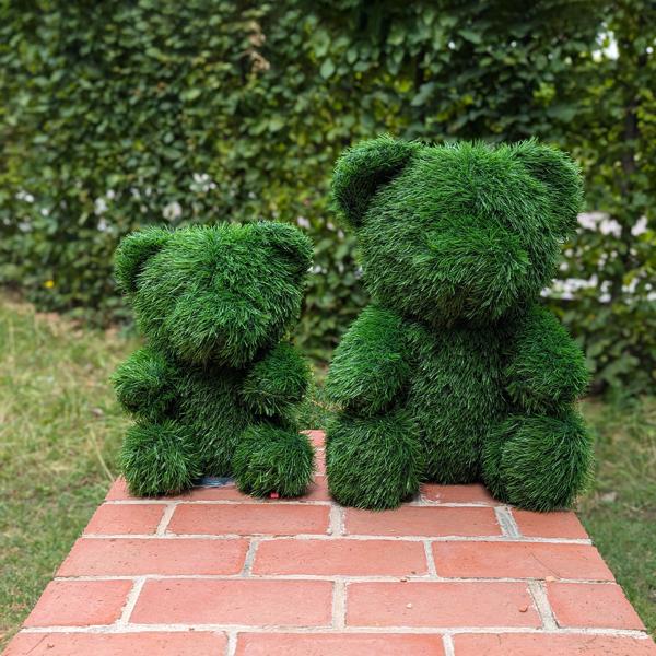 Figurine d‘herbe Déco Ours 50cm : Figurine d‘herbe artificielle pour le jardin et le balcon - Facile à entretenir et toujours verte - Crée des accents ludiques et de la bonne humeur
