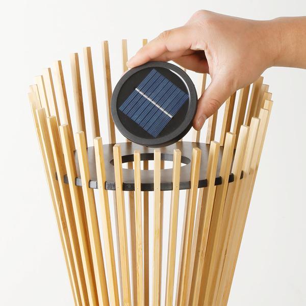 Dekorative Solar-Laterne 60cm aus Bambus: Moderne Solarleuchte für den Garten mit stimmungsvollem Licht, wetterfest IP44