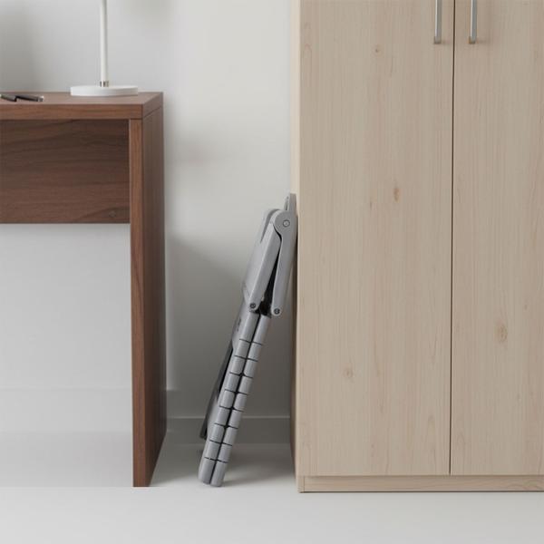 2 marchepieds pliants robustes – supportent jusqu’à 150 kg – peu encombrants, pratiques pour cuisine, salle de bains, caravane et plus